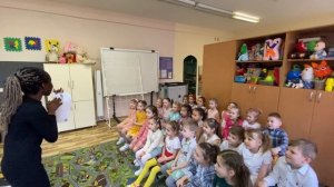 Репортаж об английском клубе для малышей по теме: «День Матери» в Дзержинском филиале
