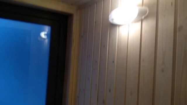 Обзор маленькой бани с душевой и туалетом