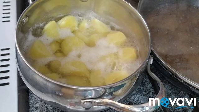 Как приготовить молодую картошку с укропом и чесноком