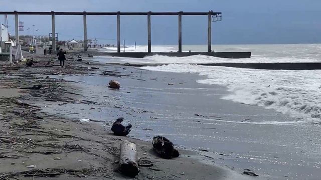 09.10.2023. Погода в Сочи в октябре. Смотри на Чёрное море каждый день.