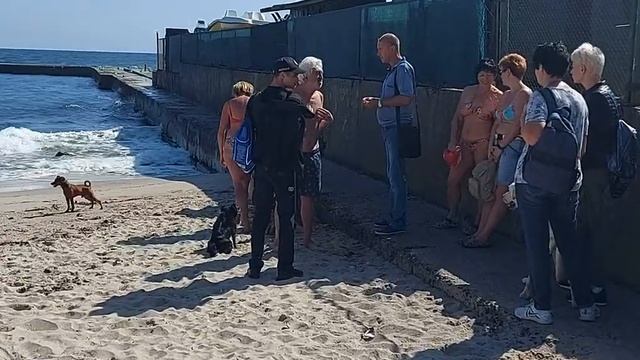 Пакостники в форме и без...деловые, блин...17 сентября, 2022 Одесса, море,пляж. смотреть онлайн