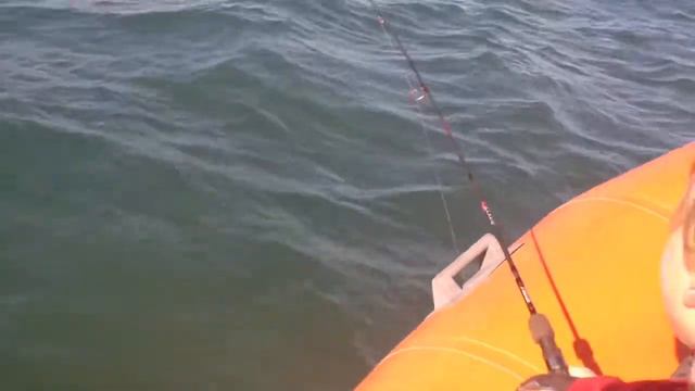 un enfant peche un gros loup смотреть онлайн