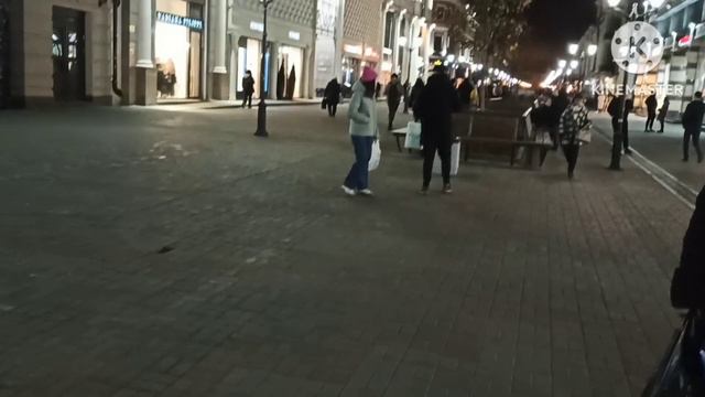ФлоридаЯлта.Мила написала,что 20 тыс Люде не даст.Тогда ФЯ стала просить у Милы копеечку,губы надут