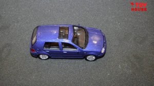 ПРО МАШИНКИ. Модель автомобиля Volkswagen Golf масштаб 1/43. Распаковка и обзор.
