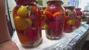 Рецепт вкусных маринованных томатов