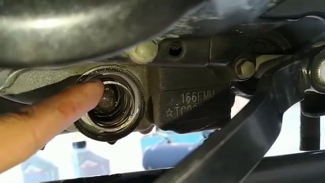 COMO cambiar el aceite de tu motocicleta.... Fácil y rápido😌... TEKKEN 250 смотреть онлайн