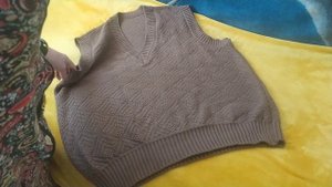 МУЖСКОЙ ЖИЛЕТ КАПУЧИНО. БОЛЬШОЙ РАЗМЕР. ВЯЗАНИЕ НА МАШИНЕ.