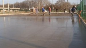 Заливка промышленного пола в двух уклонах без направляющих. Затирка бетона от компании Таран-Бетон