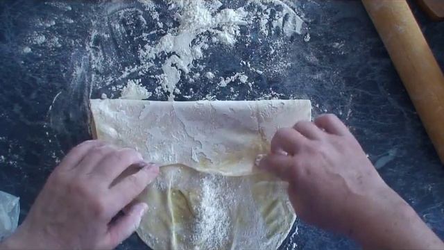 Домашняя лапша с мясом и солеными огурцами смотреть онлайн