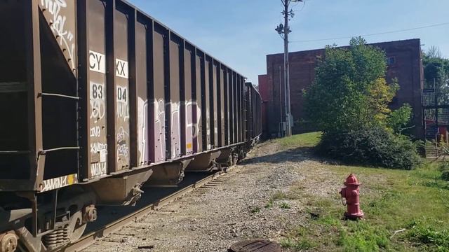 W&LE GP35s pull stone car empties from Osborn Material, Medina Ohio 9-27-21 смотреть онлайн