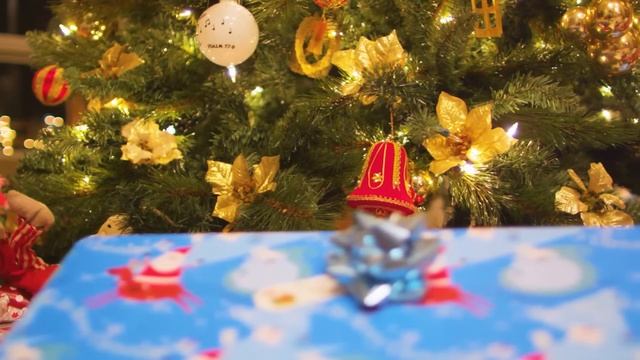 Peaceful Instrumental Christmas Music - Relaxing Christmas music "Snowy Christmas Night" смотреть онлайн