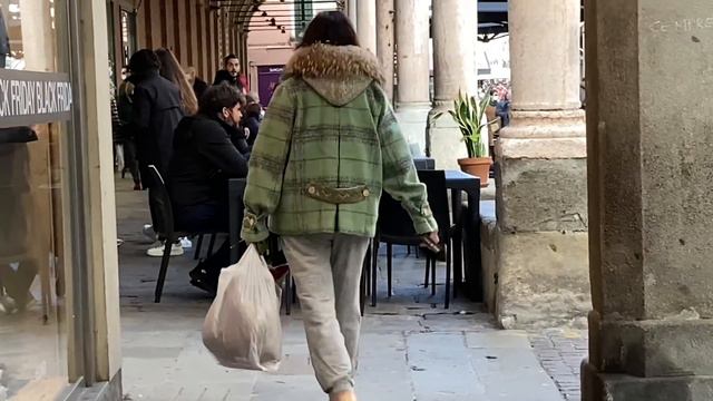 Футболки и Шубы)) вот такая зима смотреть онлайн