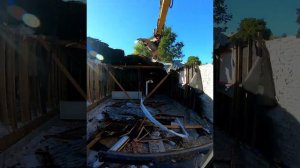 House demolition with Cat M314F wheeled excavator, full version