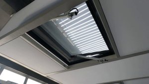 Штоковый электропривод для дистанционного открывания окон. Окна для зимних садов.