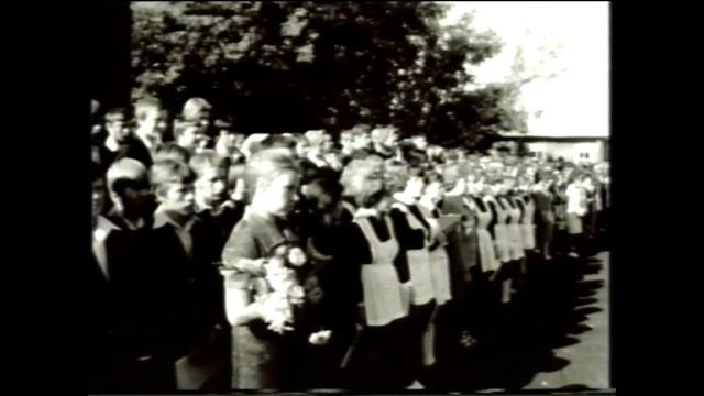 Линейка в Селтинской школе 1977