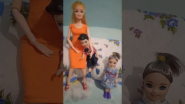 Родители-психопаты признают только детей-психопатов и поощряют их.