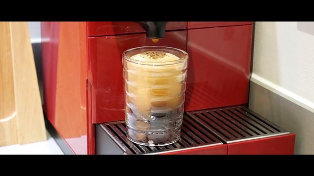 Nespresso De'Longhi Lattissima Touch смотреть онлайн