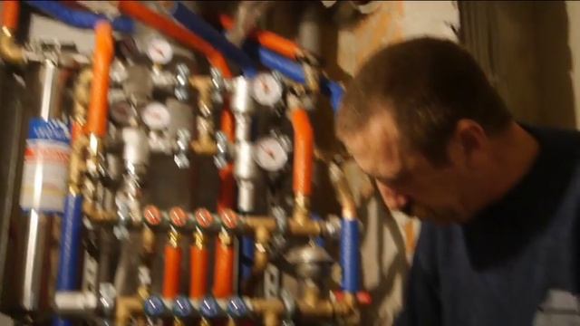 Регулировка температуры на полотенцесушителе водяном.