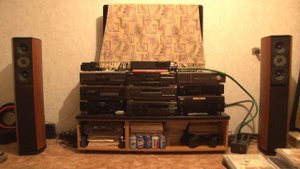 Слушаем - Jeanette. Аудиосистема: Cyrus CD 8x, Roksan Kandy K3, Jamo D590.