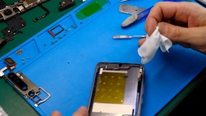 Xiaomi Mi Note 10 замена дисплейного модуля без рамы / конструктивные особенности / устройство