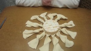 Камамбер в слоеном тесте! Очень вкусный рецепт!