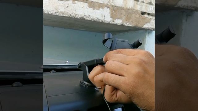 Универсальный держатель для телефона с функцией быстрой беспроводной зарядки