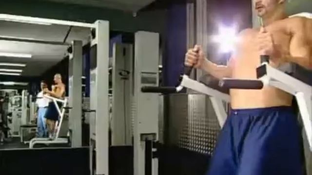 Упражнения для ног - Подъем ног в упоре на локтях смотреть онлайн