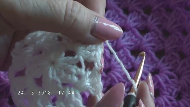 Простая летняя кофточка на основе бабушкиного квадрата