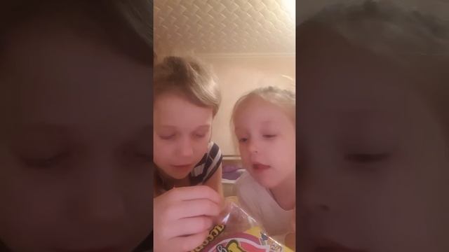 Открываем вкусняшки.Мама не узнает смотреть онлайн