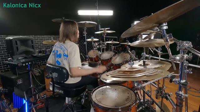 Guns N' Roses - November Rain _ Drum cover by Kalonica Nicx смотреть онлайн