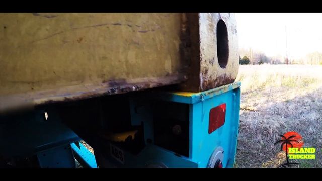 How to secure container to the chassis | East coast container hauler смотреть онлайн