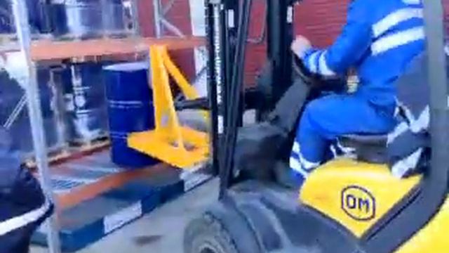 Veab BS85 HQ MI Захваты для вилочного погрузчика на одну бочку смотреть онлайн