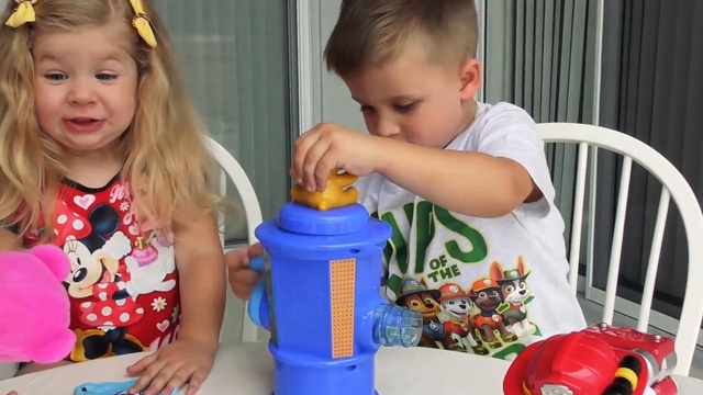 Diy Делаем Медведя ЧЕЙ КРАСИВЕЕ؟ Видео для Детей Making Bear Щенячий Патруль на русском Paw Patrol смотреть онлайн