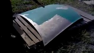 удаление старой краски с  капота автомобиля