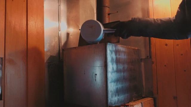 СПЕЦВЫПУСК. 24 ЧАСА НА ДАЧЕ ЗИМОЙ С УТЕПЛИТЕЛЕМ 50ММ! ЗАМЕРЗНЕМ ЛИ?!!! КОПТИМ МЯСО. смотреть онлайн