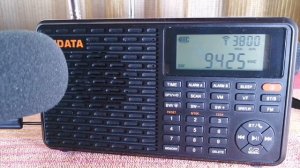XHDATA D-608WB vs XHDATA D-109 on very distant shortwave signals: North Korea, Alaska and more