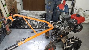 Холодный запуск двигателя мотоблока / Запуск двигателя в -12  градусов / ХИЖИНА БЕЗДЕЛЬНИКА