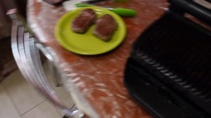 Готовлю люля кебаб на гриле Как работает гриль тефаль спустя 3 года Мукбанг Влог Вокруг Светы