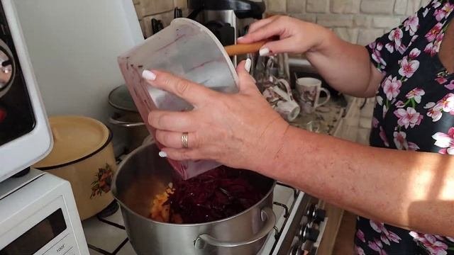 Салат из свеклы на зиму ???Банку съели за раз???