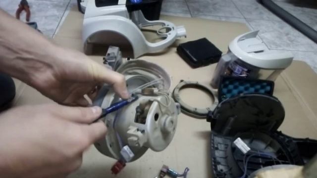 Не включается пылесос Самсунг SC4520, ремонт, разборка пылесоса, замена двигателя пылесоса Samsung