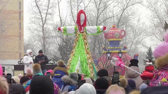Блинная неделя. Масленица заглянет в каждый жилой район Абакана на этой недели