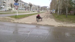 Байкерша на трайке-лигераде