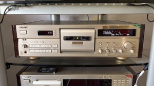 RCA Output: Golden Sony TC-K555esA Playing Moreza #2