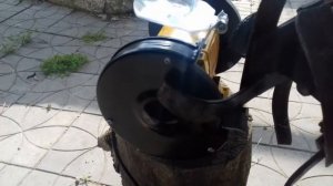 Станок заточной Wert Gm 0315 в работе.