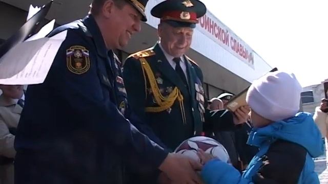 По дорогам боевой славы: в Ельце пересеклись маршруты двух автопробегов, посвящённых 70-летию Побед смотреть онлайн