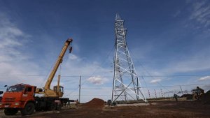 Установка опоры 110 кВ в рамках проекта по строительству «ВЛ-35 кВ «ПС Газзавод-1-ПС Чернореченская