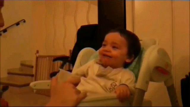 Топ-5 смеющихся младенцев смотреть онлайн