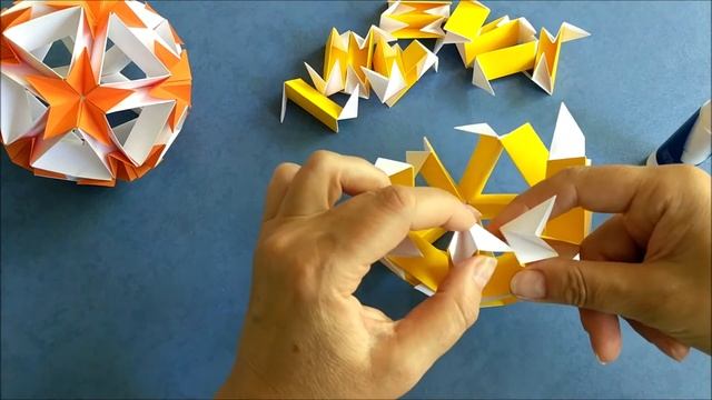 Простая кусудами из бумаги. Paper kusudama