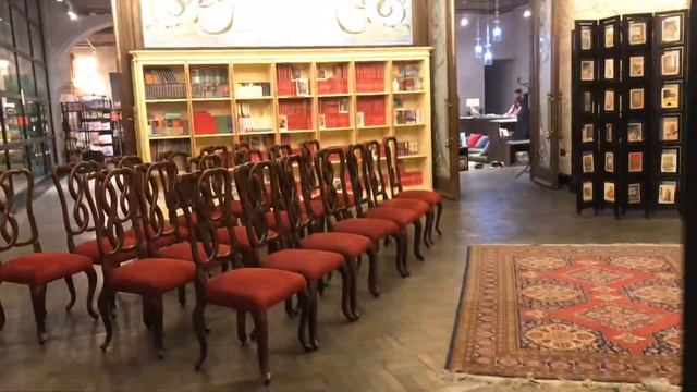 Баку Центр Города.Центральный дом книги. смотреть онлайн