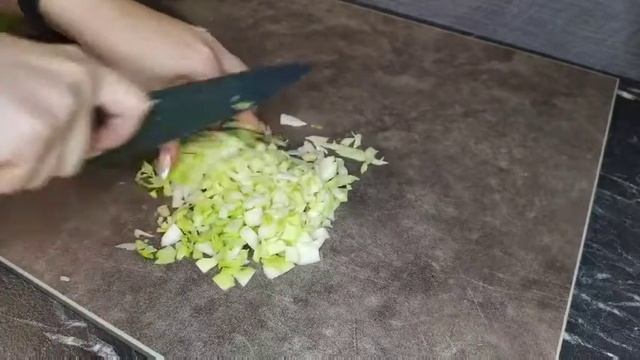 Простая, но очень вкусная начинка для пирогов и пирожков. Капуста - яйцо смотреть онлайн